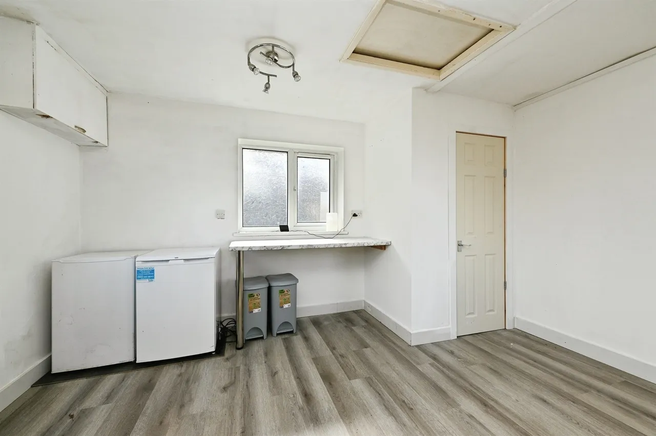 Hurst Crescent, Welney, Wisbech, photo 11