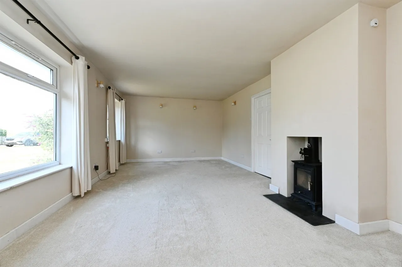 Hurst Crescent, Welney, Wisbech, photo 5