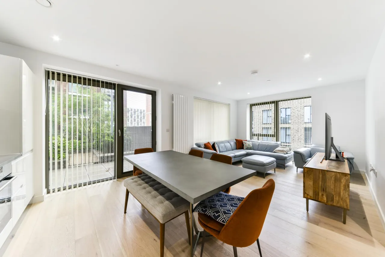 Pendant Court, Royal Wharf, E16, photo 5