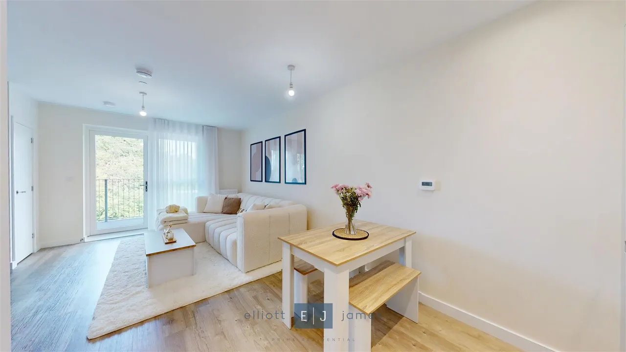 Luctons Close, Borders Lane, Loughton, photo 10