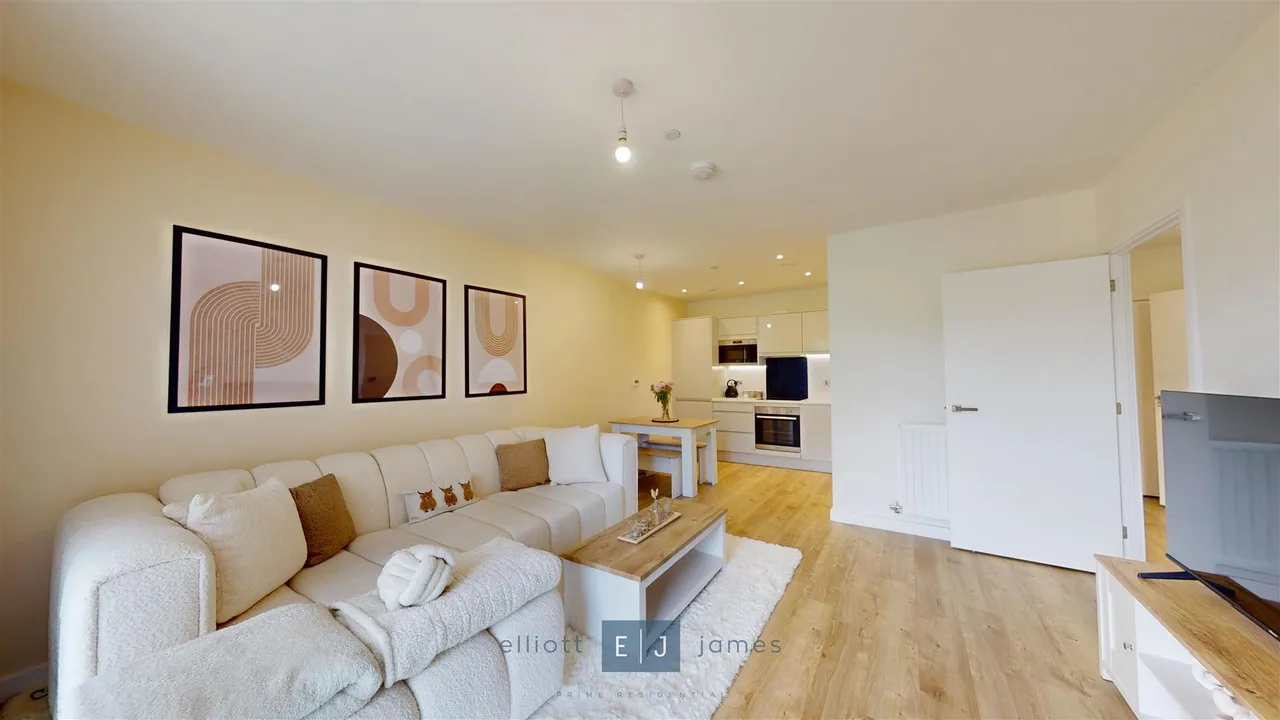 Luctons Close, Borders Lane, Loughton, photo 7