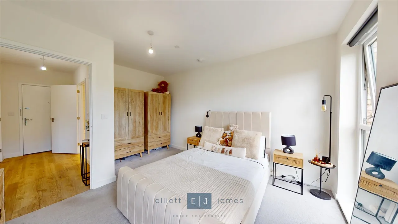 Luctons Close, Borders Lane, Loughton, photo 6