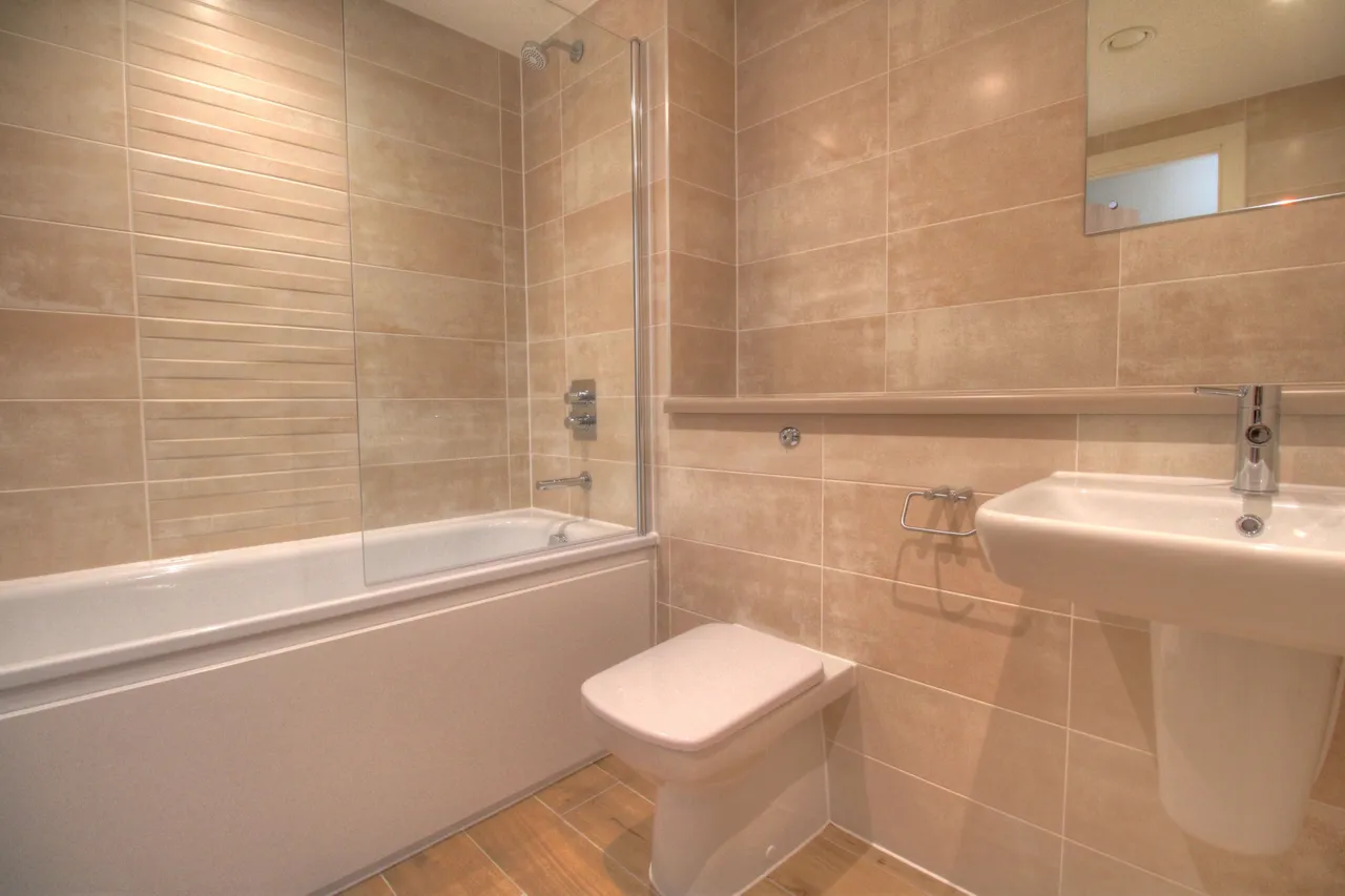 Pomona Strand, Manchester, M16, photo 18