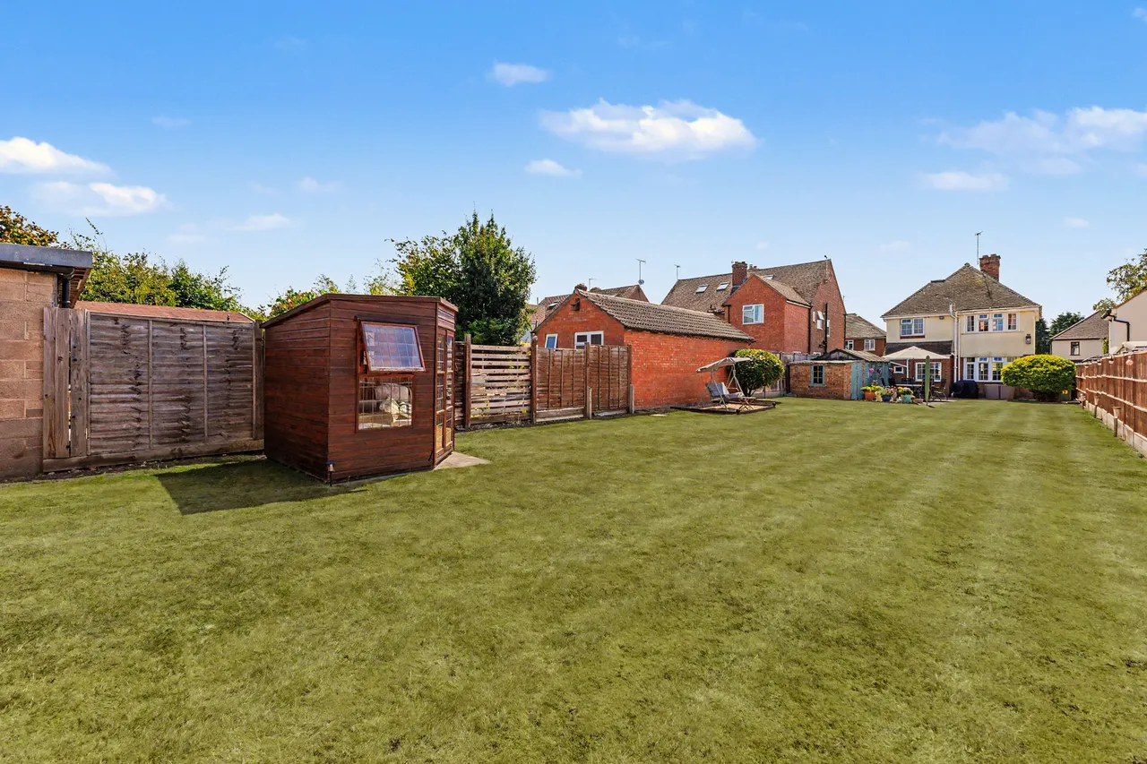 Lichfield Avenue, Evesham, WR11, photo 2