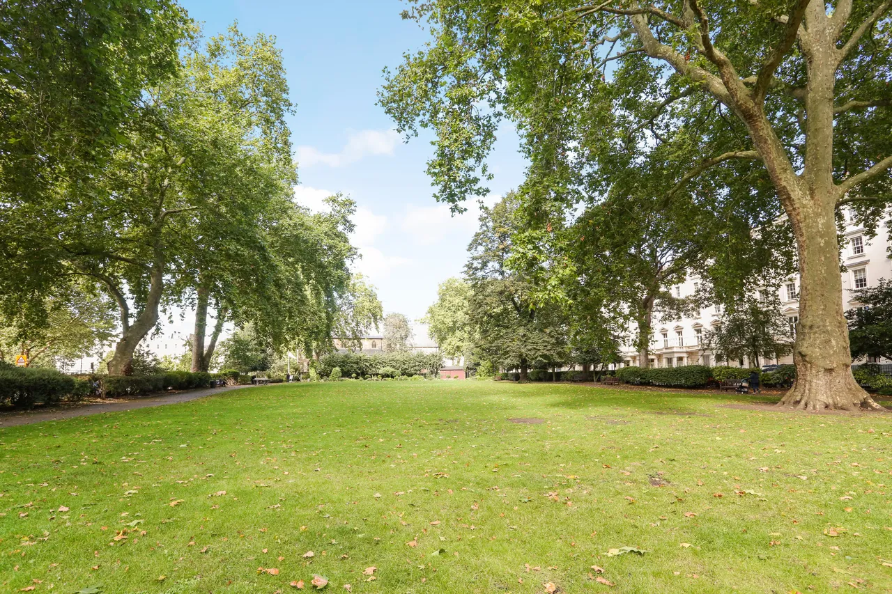 St George's Square, London, SW1V, photo 3