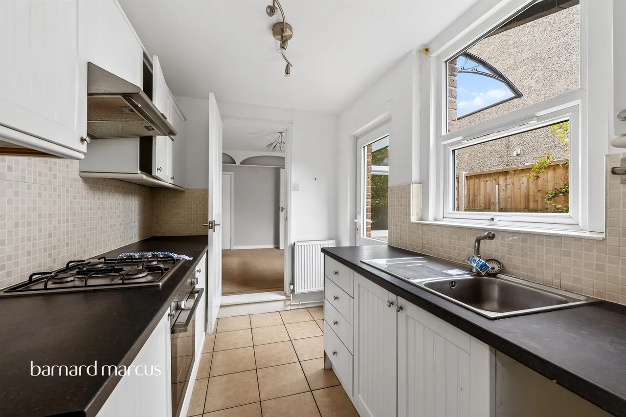 Endsleigh Road, Merstham, RH1, photo 8