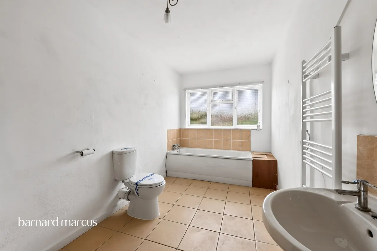 Endsleigh Road, Merstham, RH1, photo 7