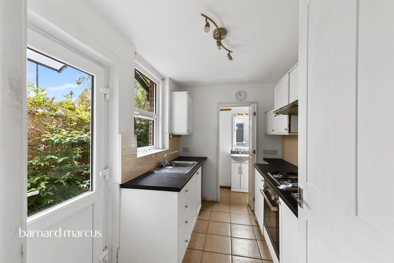 Endsleigh Road, Merstham, RH1, photo 9