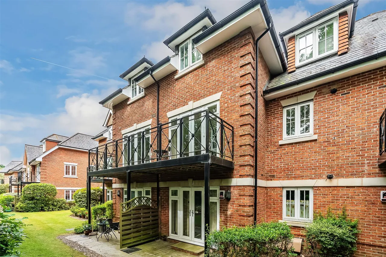 Leatherhead Road, Ashtead, KT21, photo 16