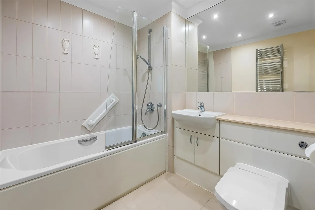 Leatherhead Road, Ashtead, KT21, photo 14