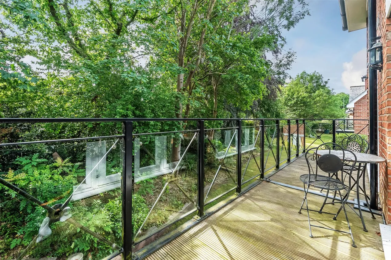Leatherhead Road, Ashtead, KT21, photo 11
