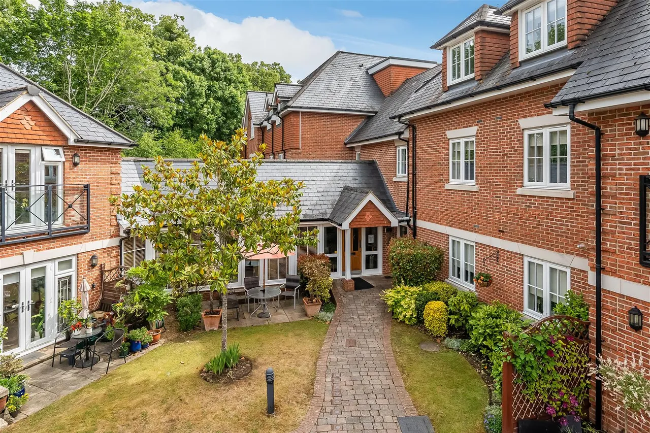 Leatherhead Road, Ashtead, KT21, photo 15