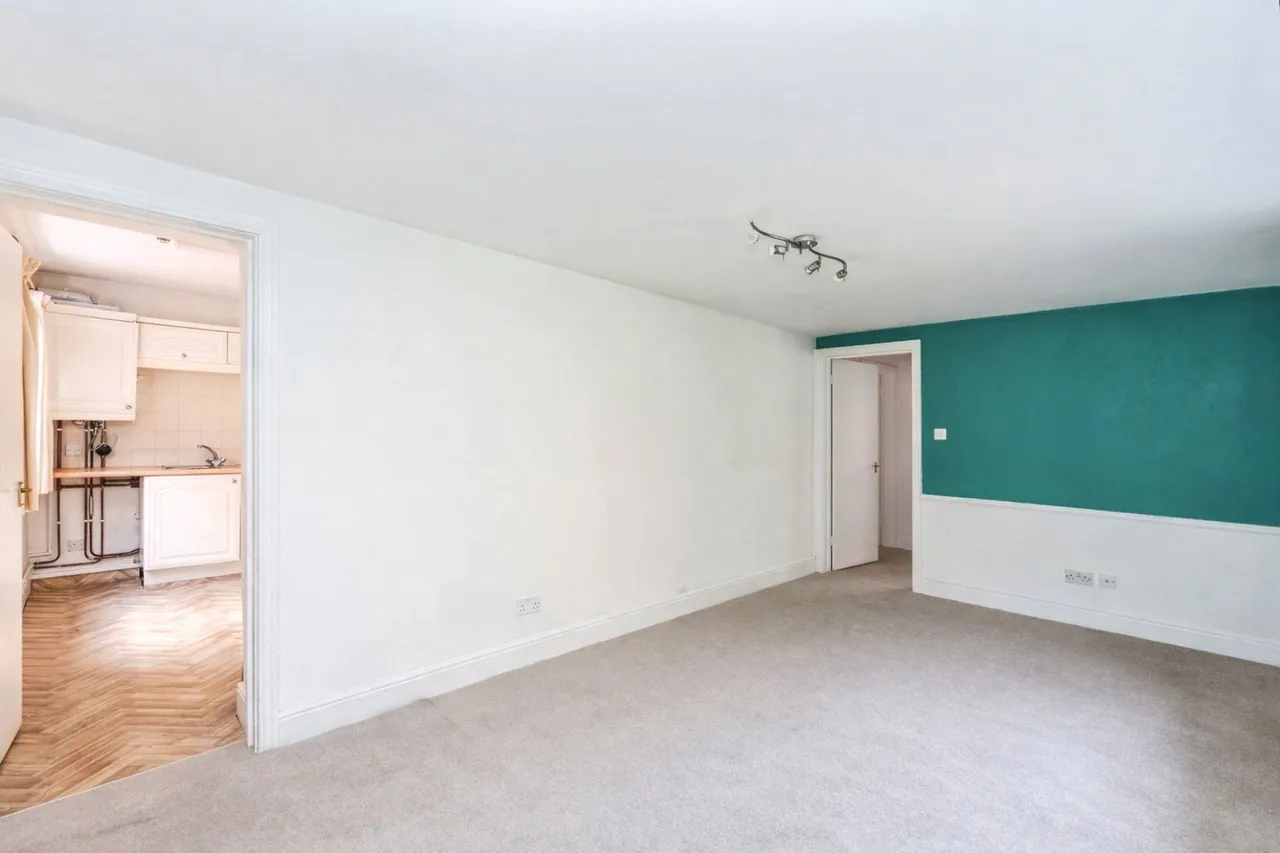High Street, Lyndhurst, SO43, photo 7