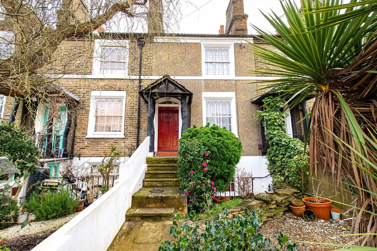 3 bed house for sale — Shrubbery Road, Kent, DA12
