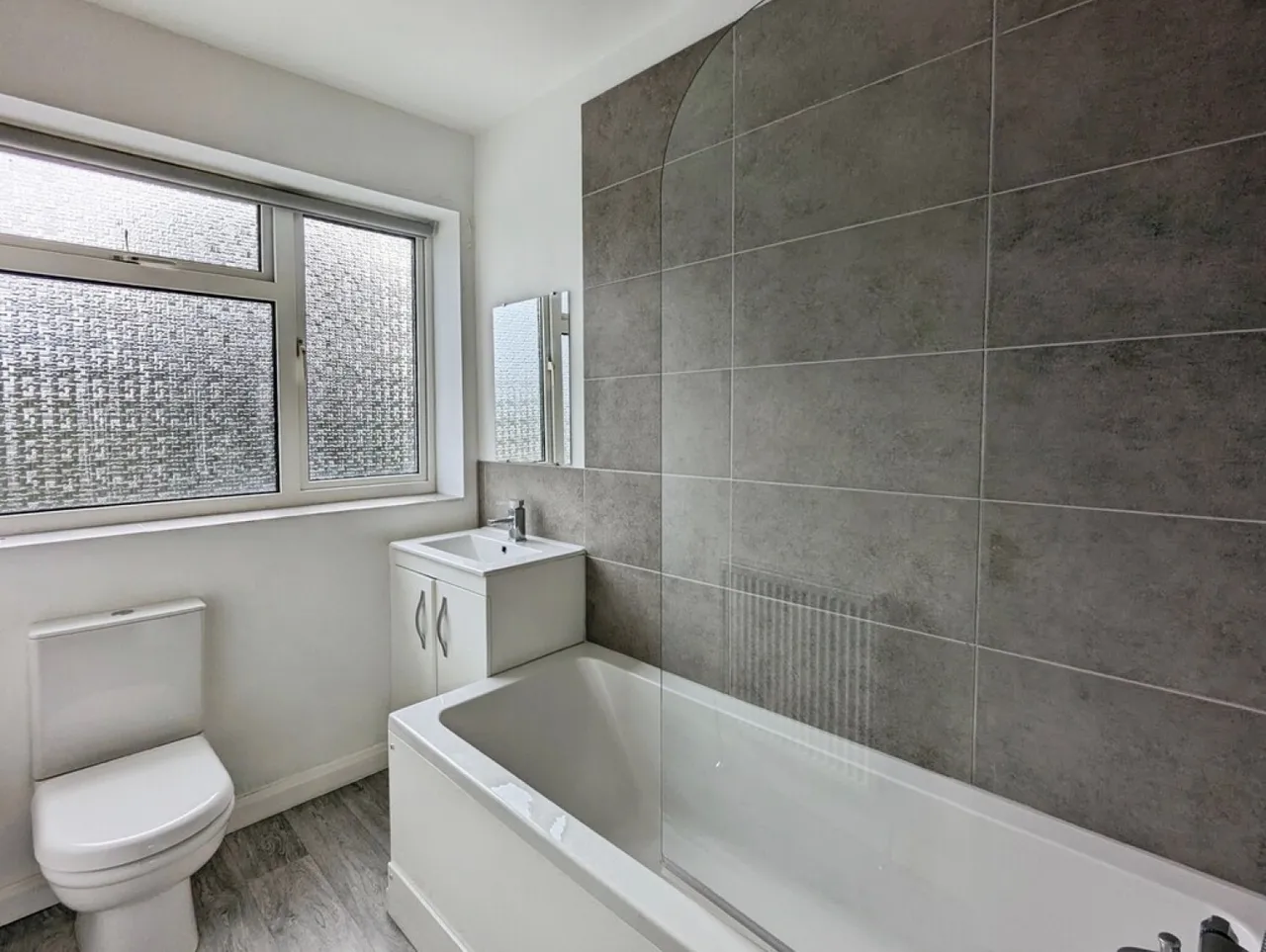 Hollins Road, Harrogate, photo 9