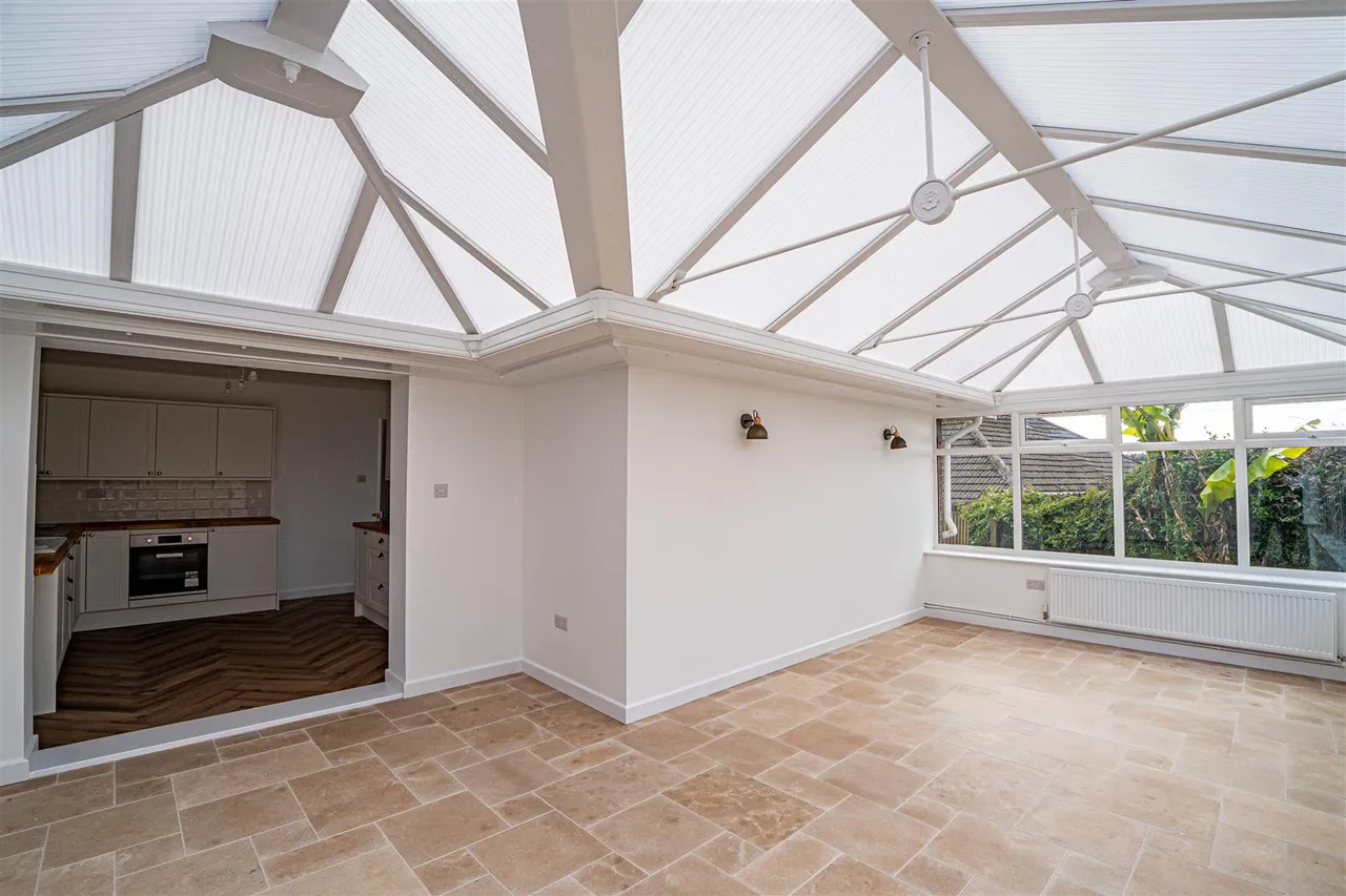 Westminster Crescent, Hastings, photo 17