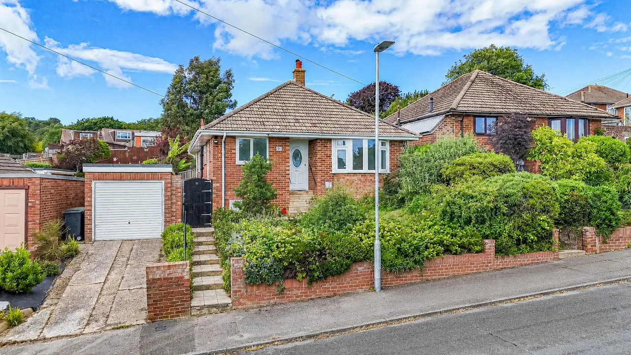 Westminster Crescent, Hastings, photo 26