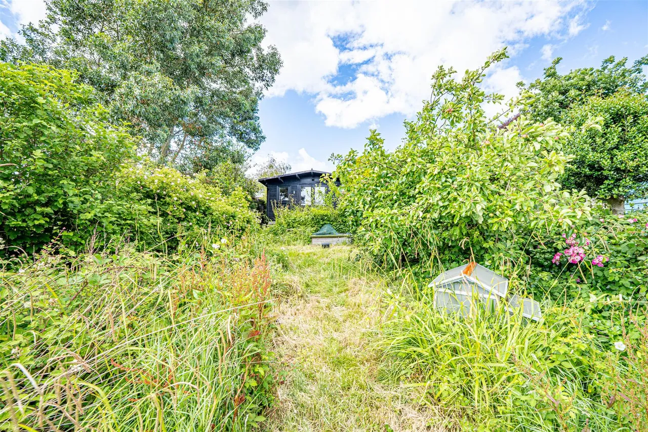 Westminster Crescent, Hastings, photo 6