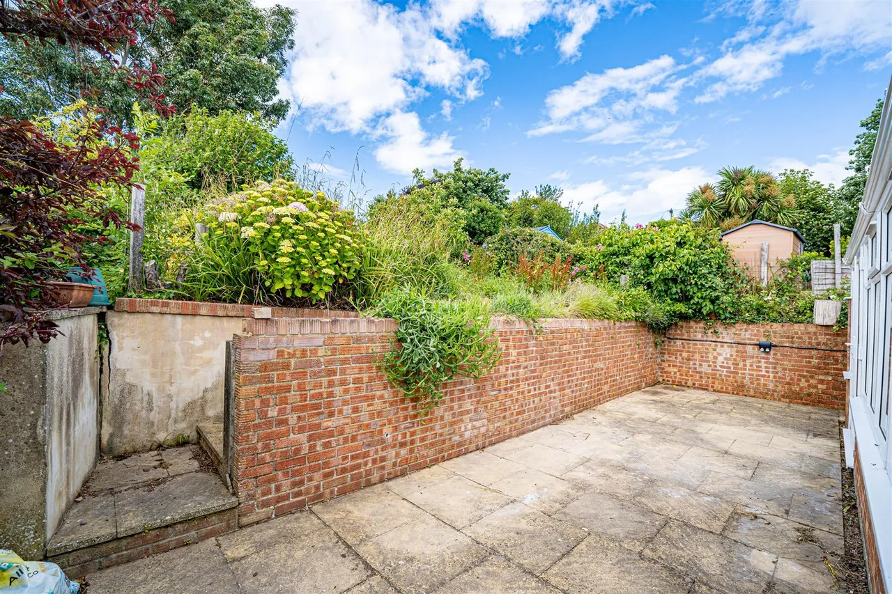 Westminster Crescent, Hastings, photo 8