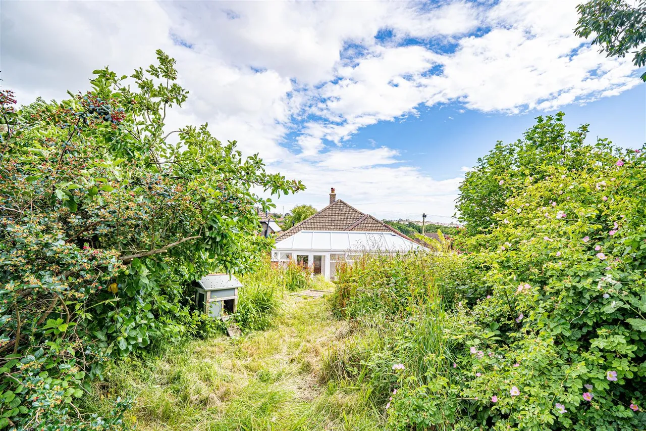Westminster Crescent, Hastings, photo 7