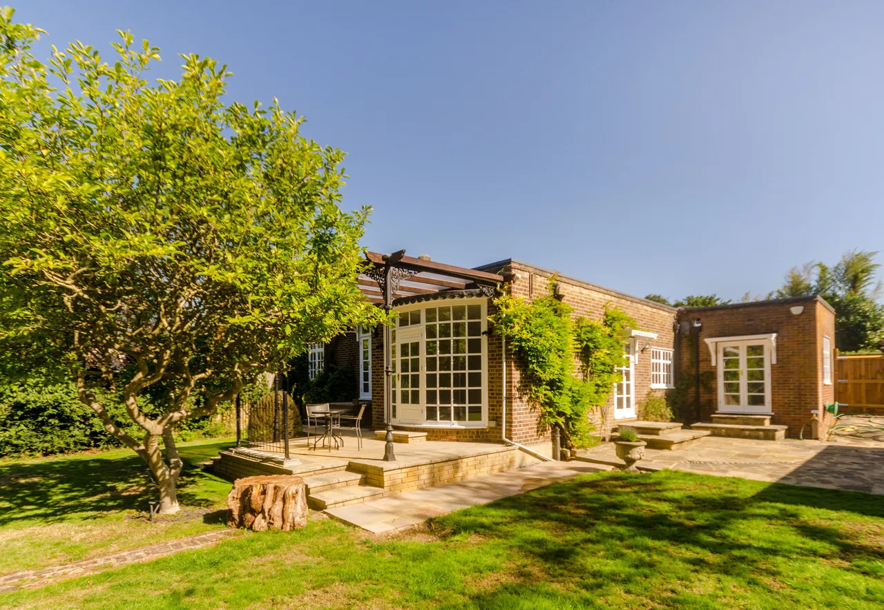 5 Ravenswood Court, Kingston Hill, Kingston upon Thames, photo 5