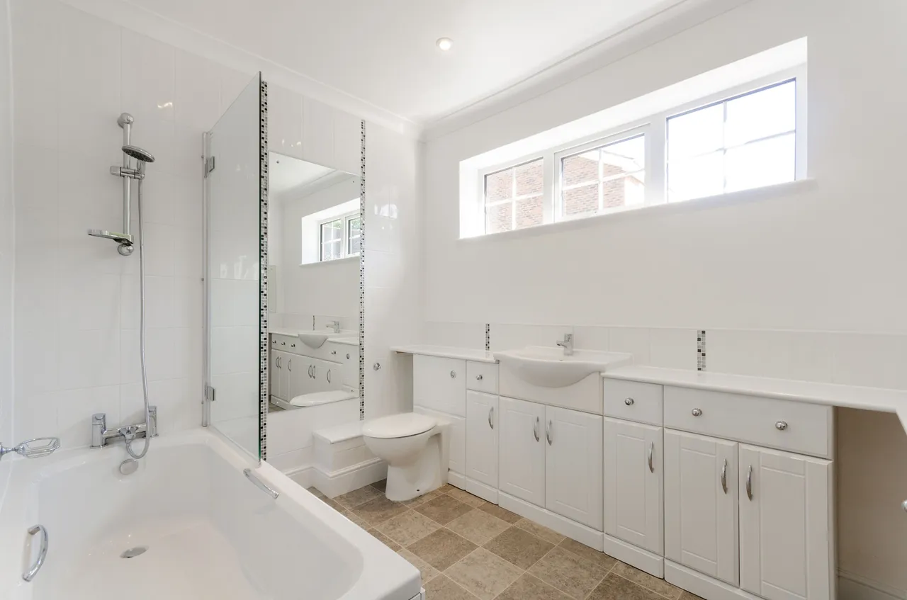 5 Ravenswood Court, Kingston Hill, Kingston upon Thames, photo 6