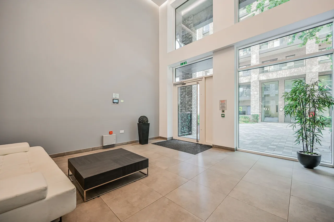 Flat 1, Lyall House, 2 Shipbuilding Way, London, photo 7