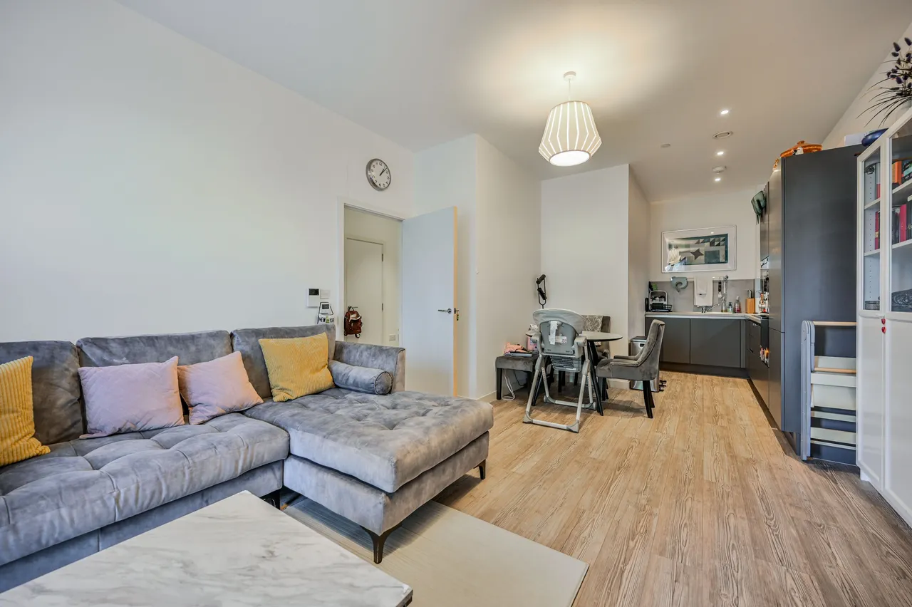 Flat 1, Lyall House, 2 Shipbuilding Way, London, photo 3