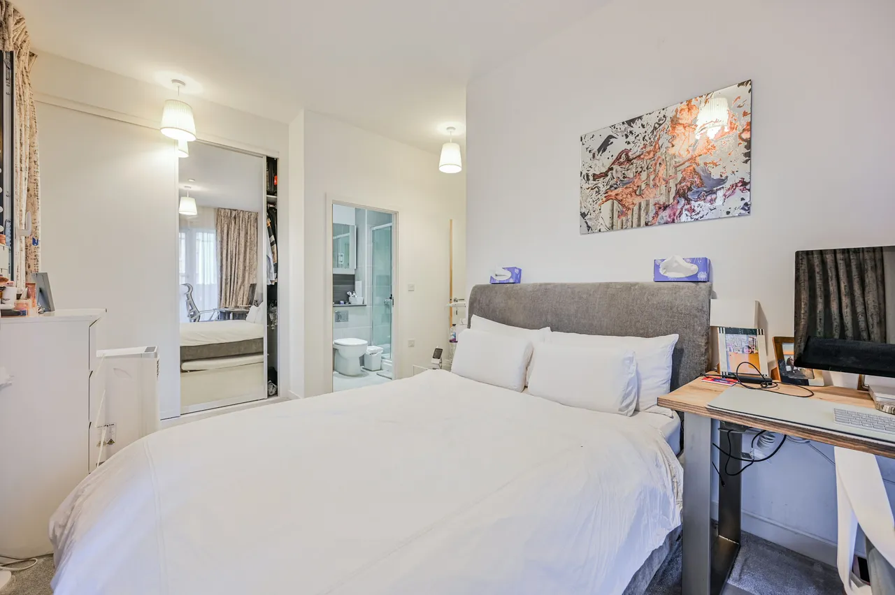 Flat 1, Lyall House, 2 Shipbuilding Way, London, photo 2