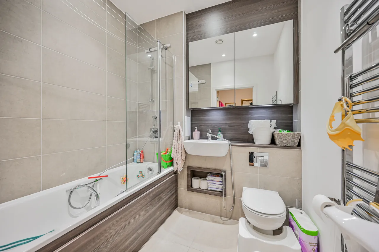 Flat 1, Lyall House, 2 Shipbuilding Way, London, photo 4