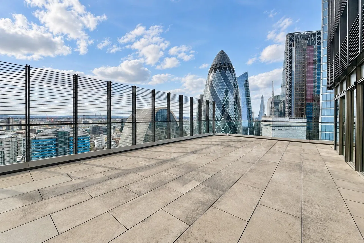 2 bed flat to rent, Houndsditch, London, EC3A