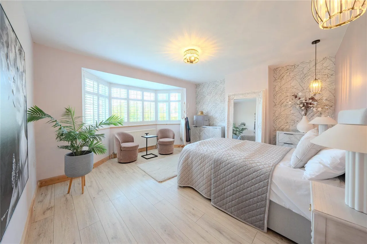 Otley Road, Adel, LS16, photo 7