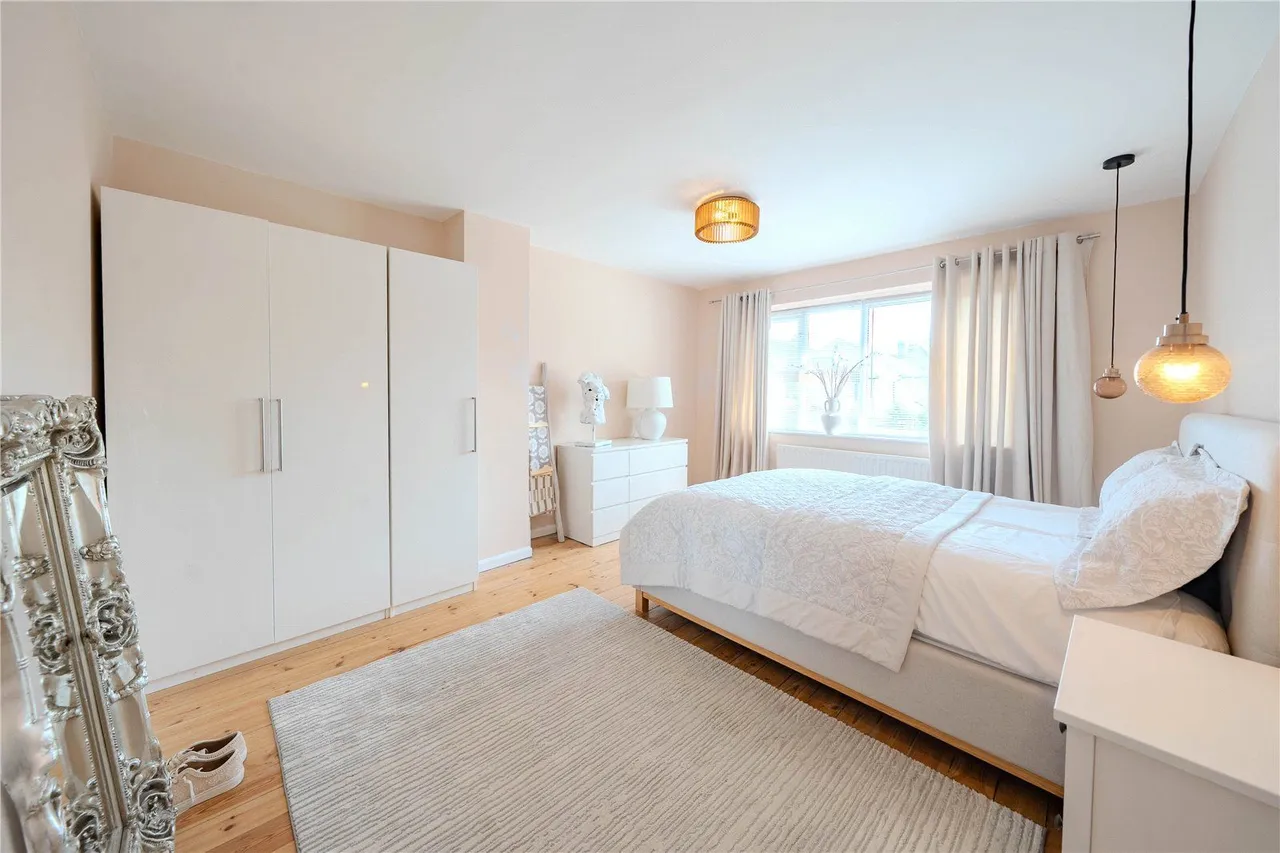 Otley Road, Adel, LS16, photo 6