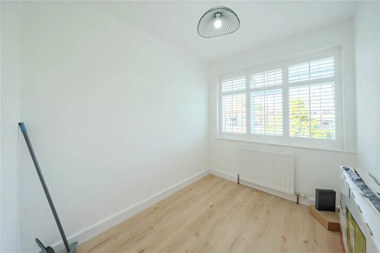 Otley Road, Adel, LS16, photo 14