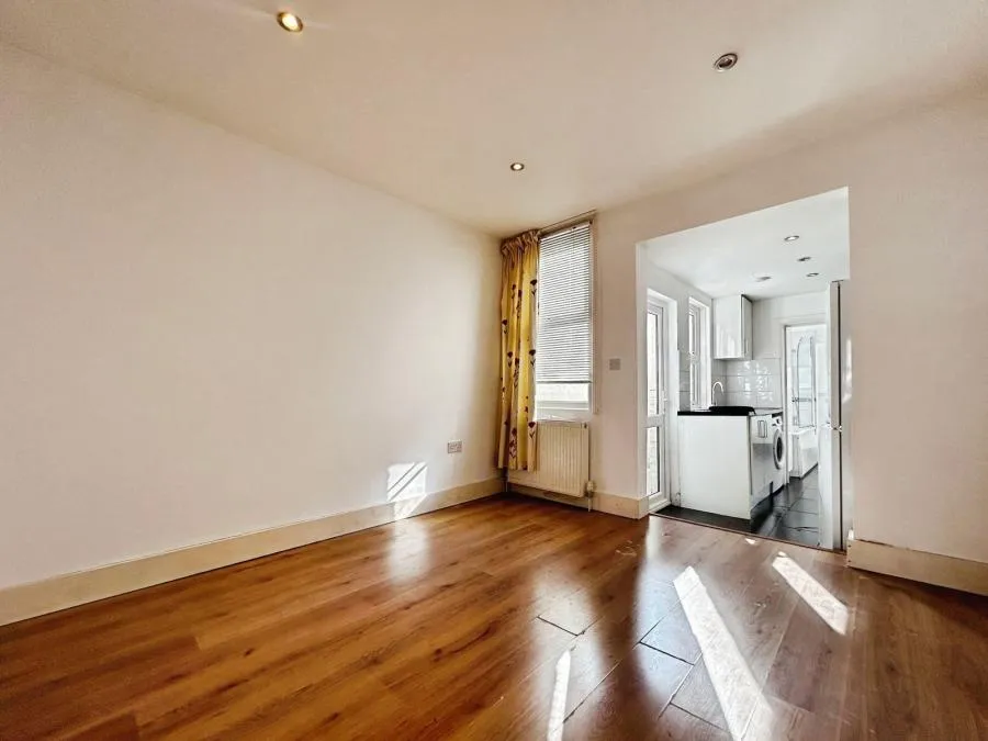 Oakridge Road, High Wycombe, HP11, photo 3