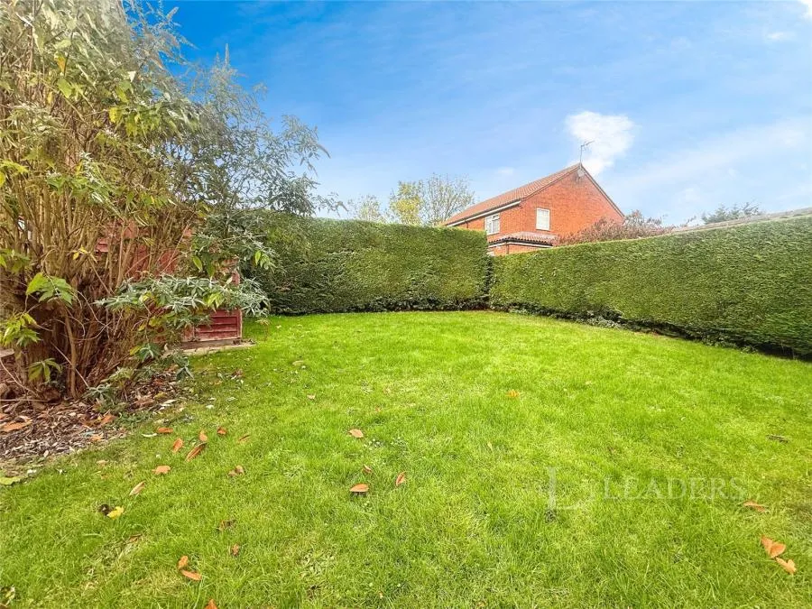 Barnston Close, Luton, LU2, photo 2
