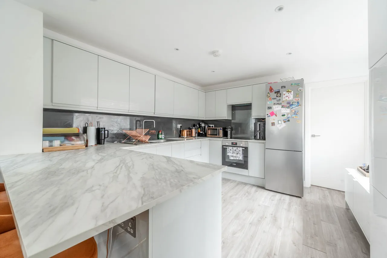 19 Newland Close, Pinner, photo 6