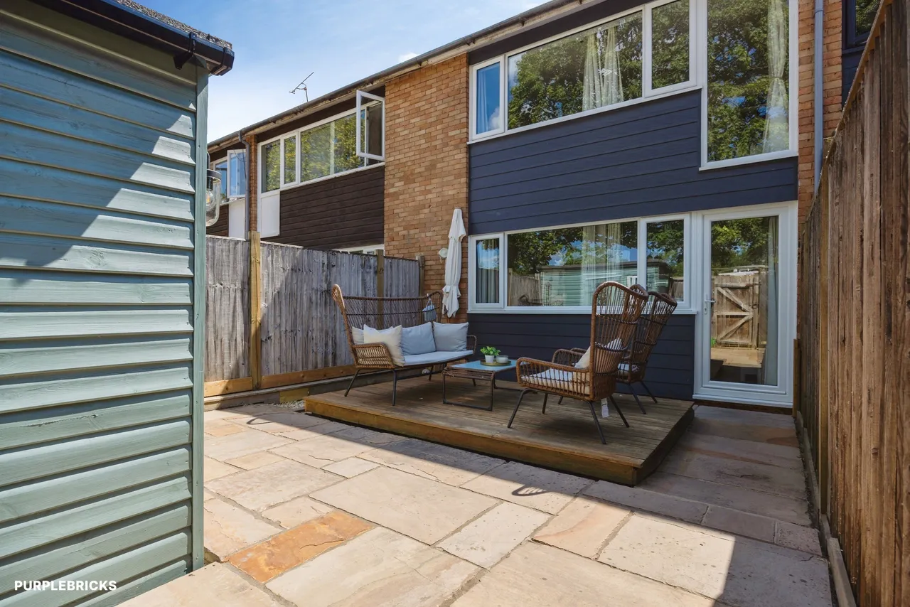 Beaumont Square, Cranleigh, GU6, photo 15