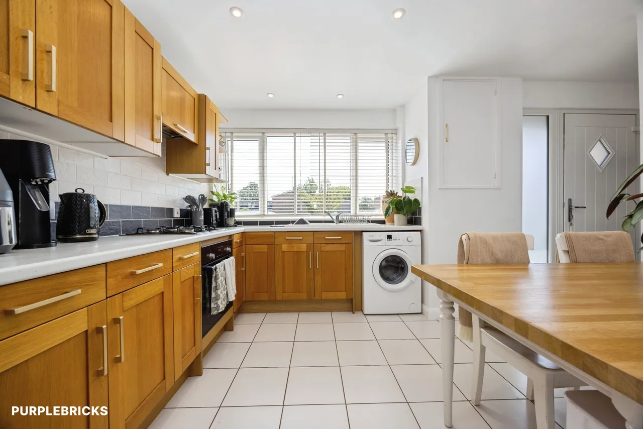 Beaumont Square, Cranleigh, GU6, photo 21