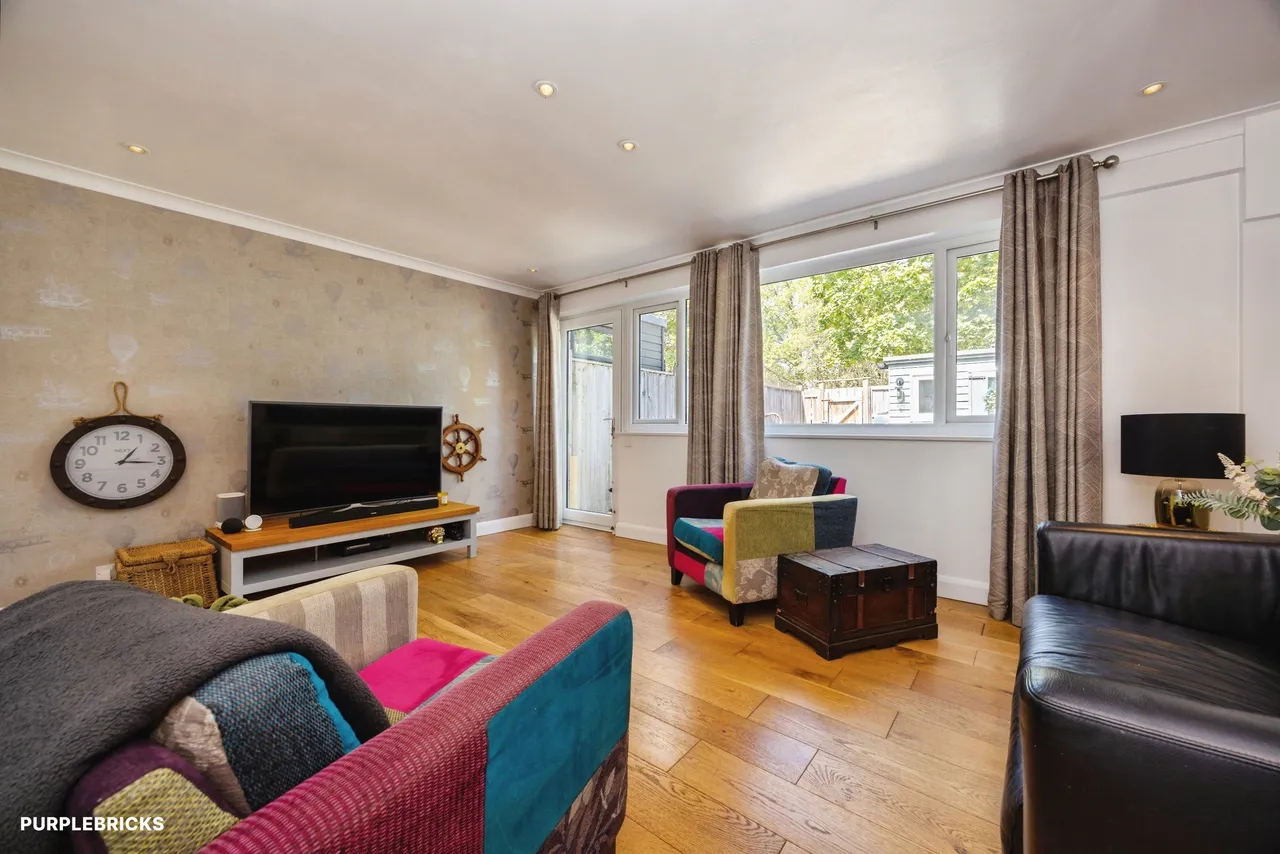 Beaumont Square, Cranleigh, GU6, photo 7