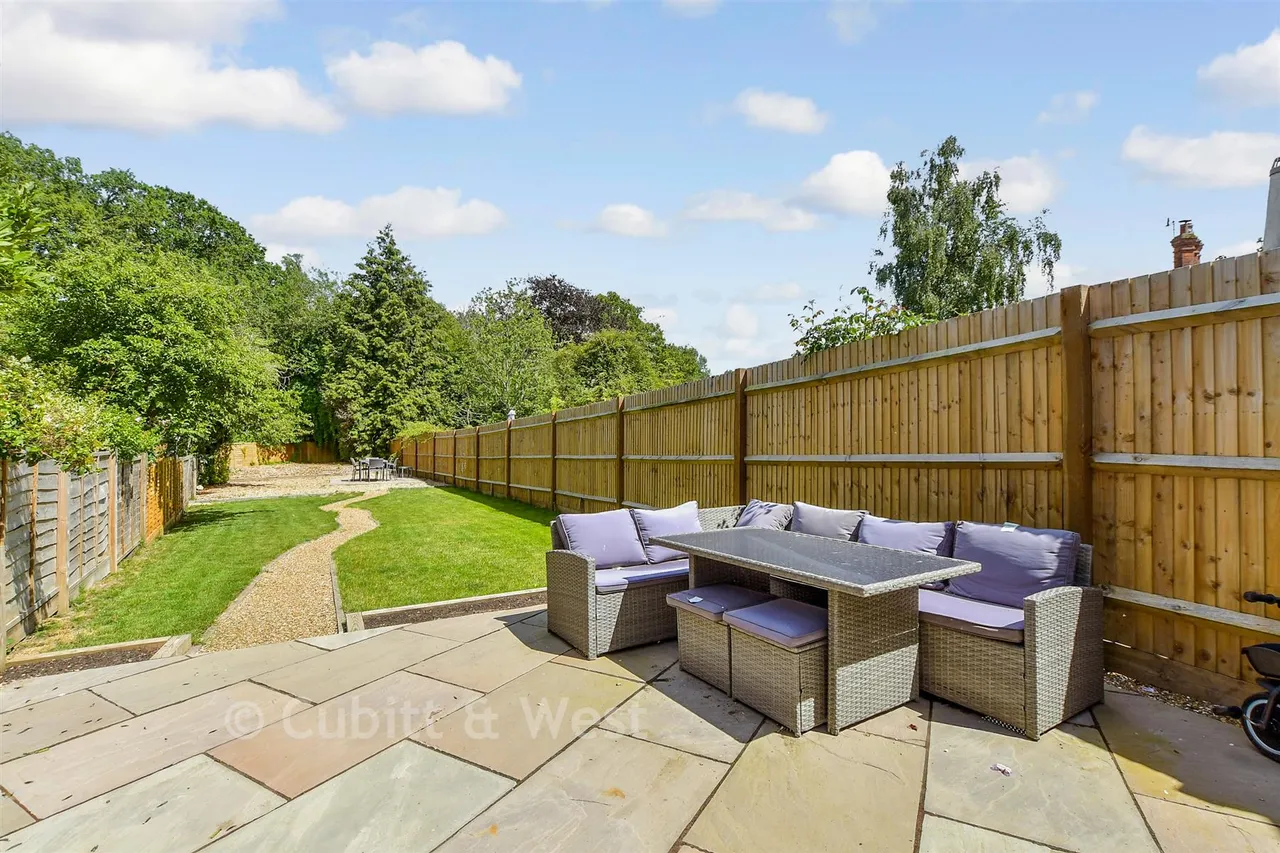 Lawns Road, Rudgwick, RH12, photo 13