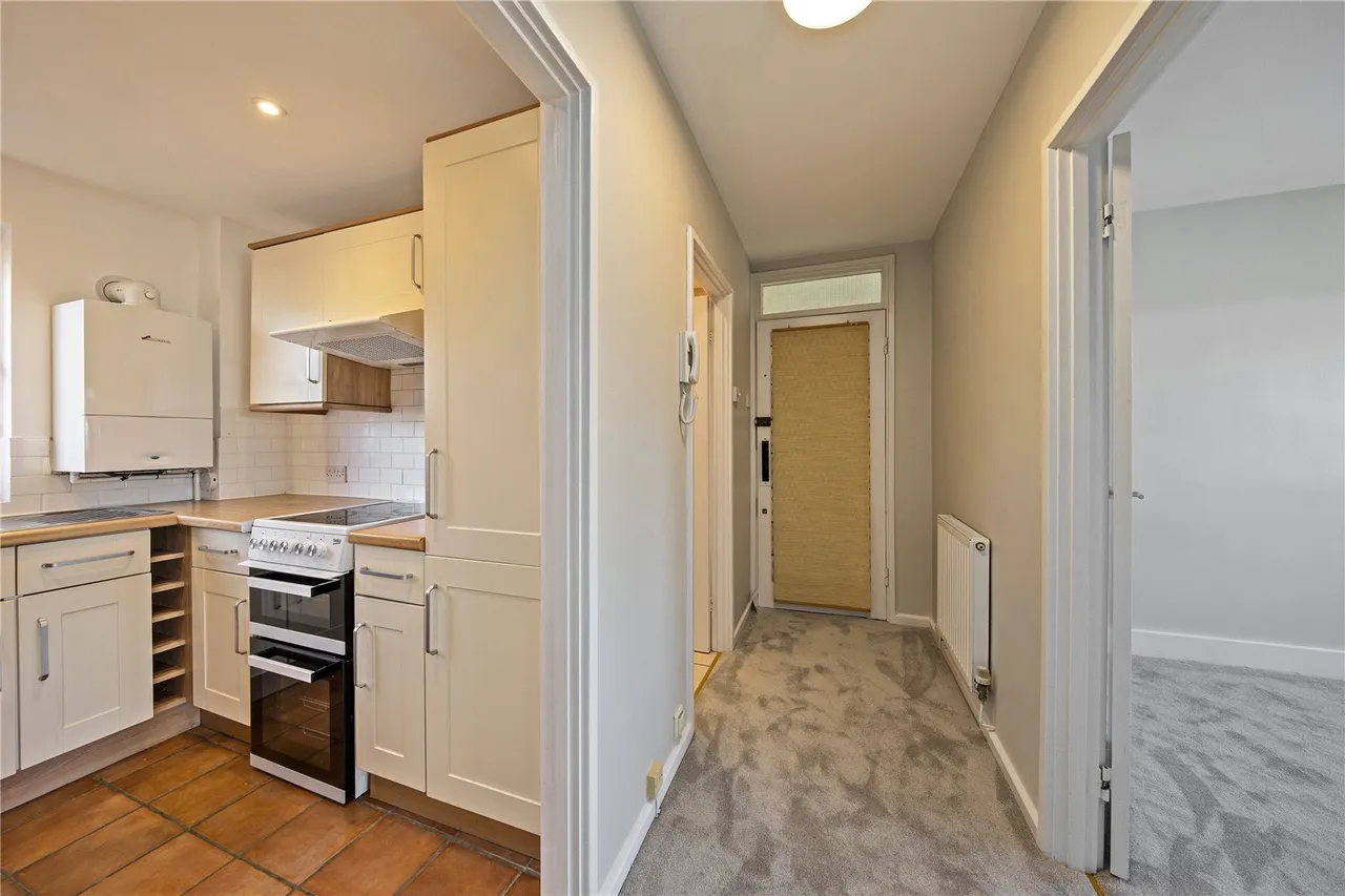 Kings Road, Richmond, TW10, photo 3