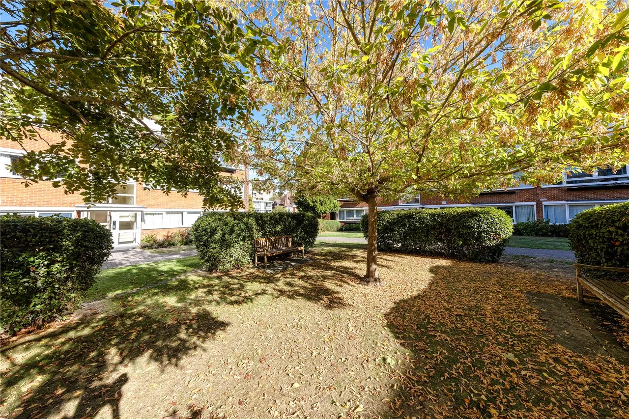 Kings Road, Richmond, TW10, photo 12