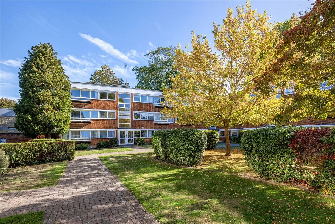 2 bed flat for sale, Kings Road, Richmond, TW10