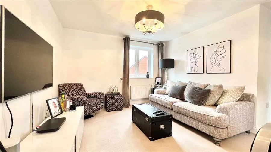 Fullbrook Avenue, Spencers Wood, RG7, photo 4