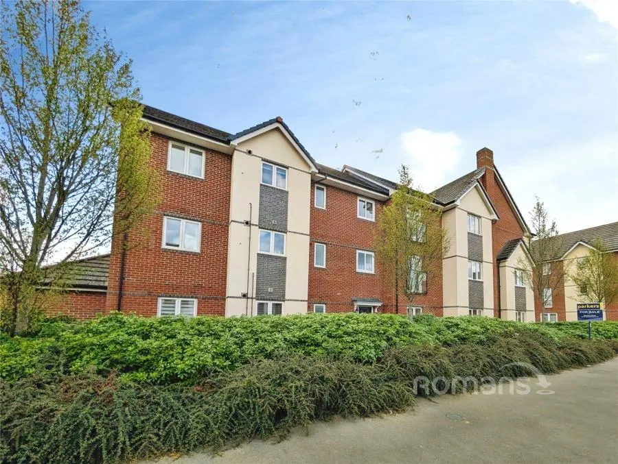 Fullbrook Avenue, Spencers Wood, RG7, photo 7