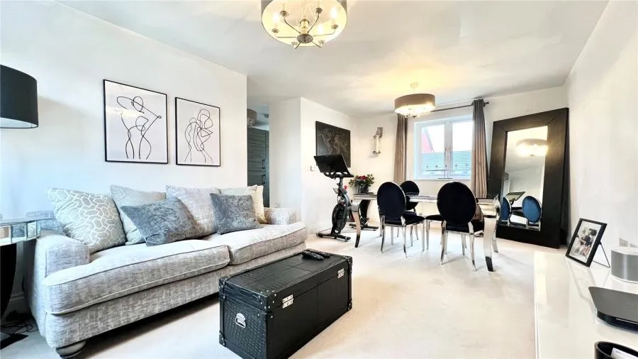 Fullbrook Avenue, Spencers Wood, RG7, photo 5