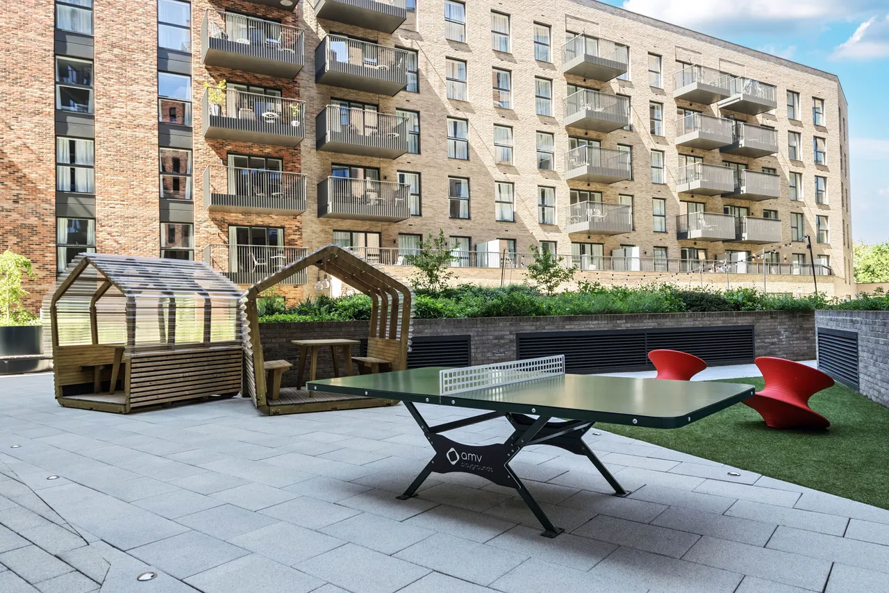 Showflat 3, UNCLE Colindale, 5 Aerial Square, London, photo 8