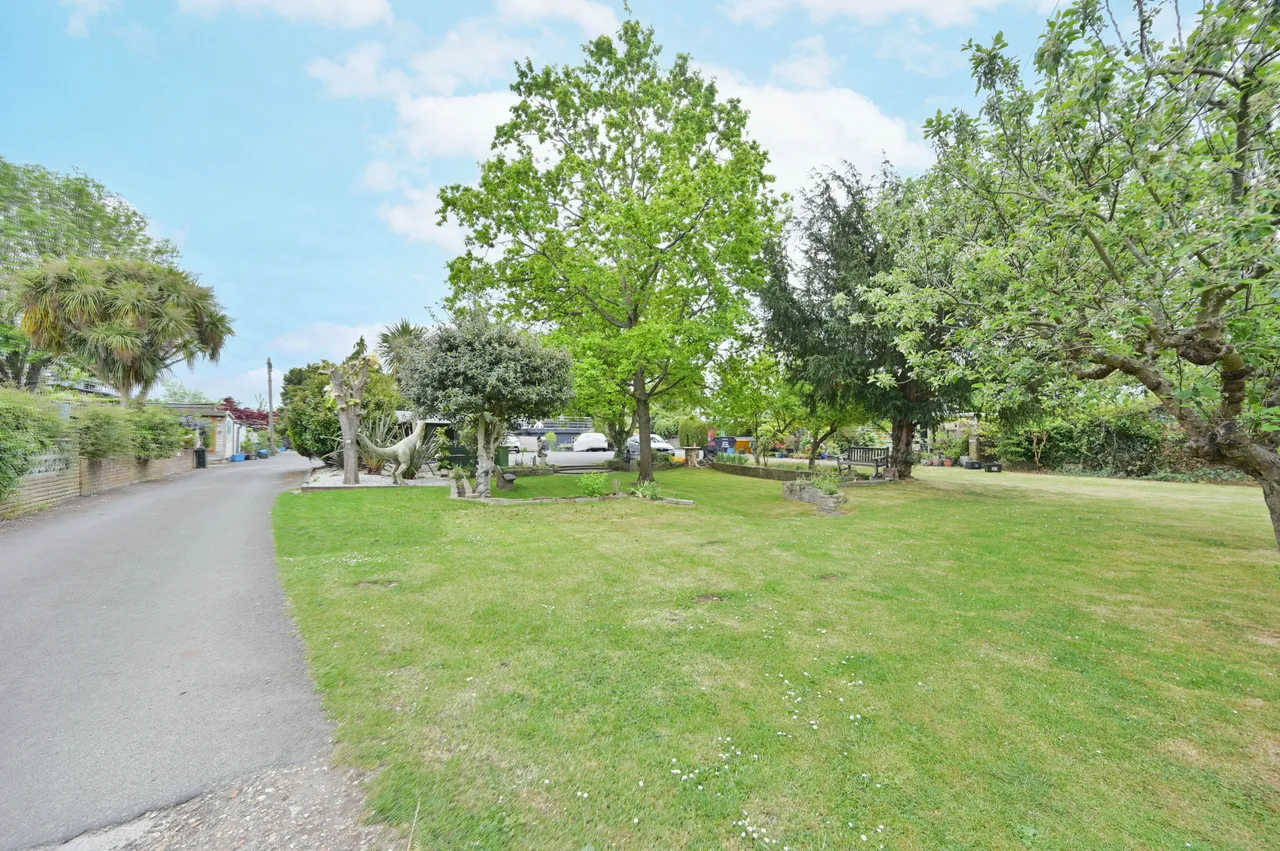Hampton, TW12, photo 5