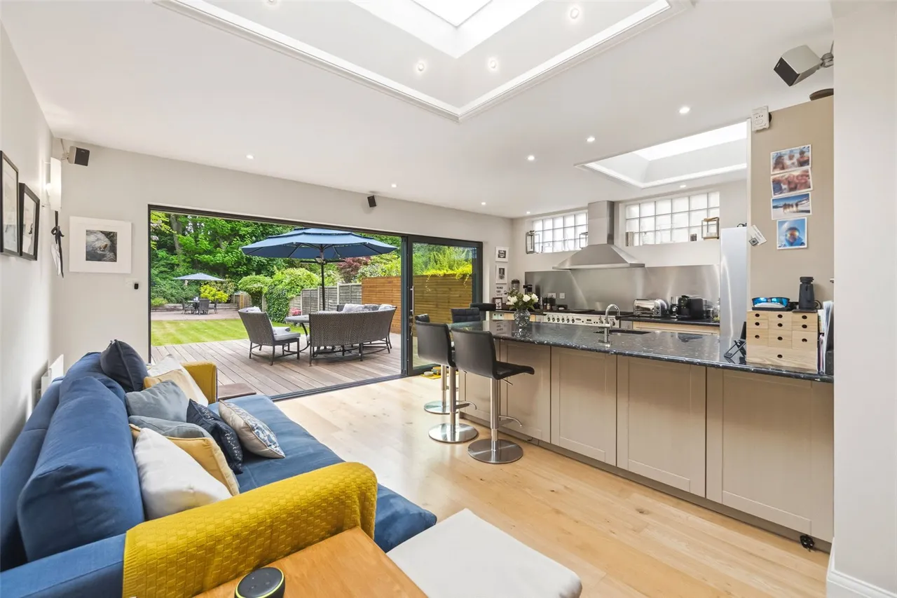 Glamorgan Road, Hampton Wick, KT1 4HP, photo 5